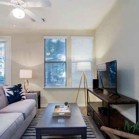 Walk To Downtown Memphis! Appartement Buitenkant foto