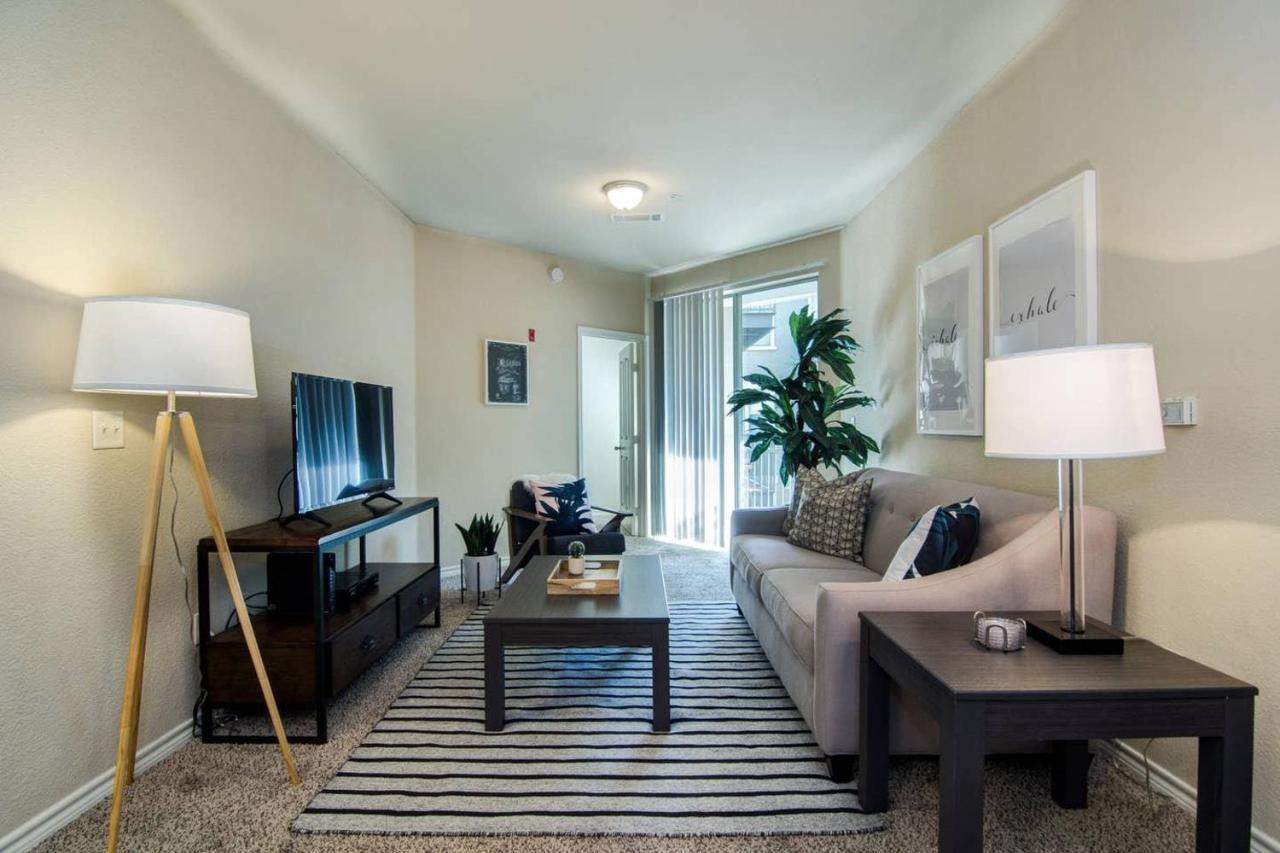 Walk To Downtown Memphis! Appartement Buitenkant foto