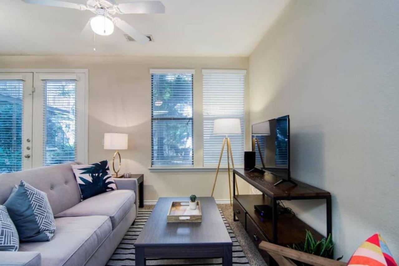 Walk To Downtown Memphis! Appartement Buitenkant foto